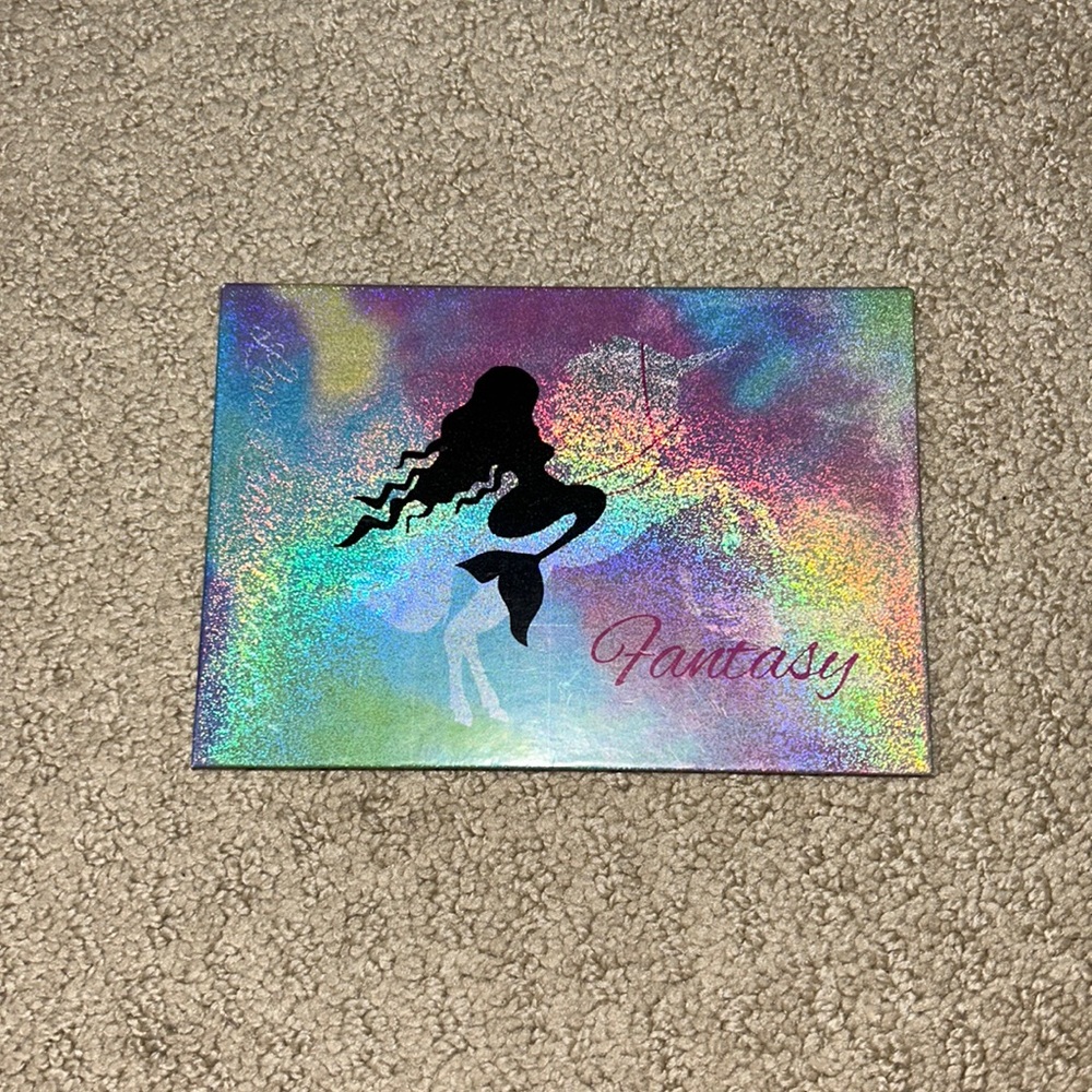 Eyeshadow Palette by Love Lux Beauty